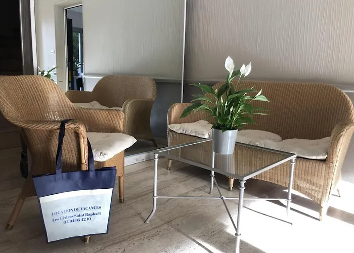2 Pieces Avec Balcon Et Terrasse - A 50m - Clim, Wifi, Parking - Fr-1-466a-17 Apartmán Saint-Raphaël